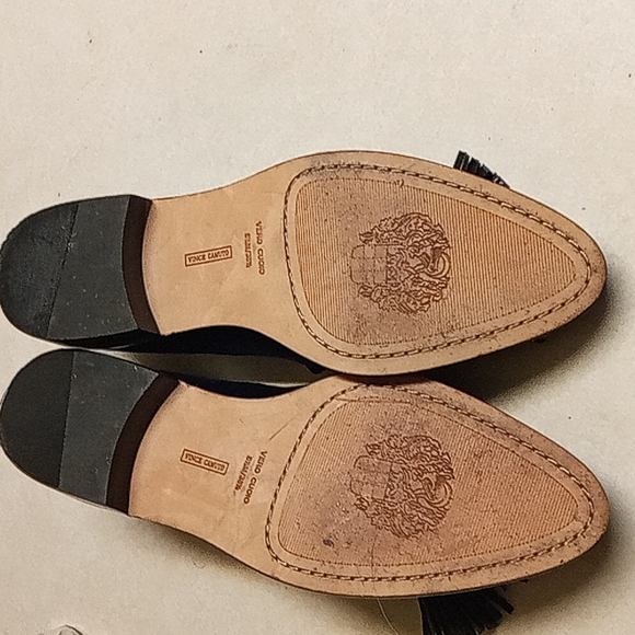Vince Camuto velvet blue moccasins with studs at the sides and heel size… - Picture 8 of 8